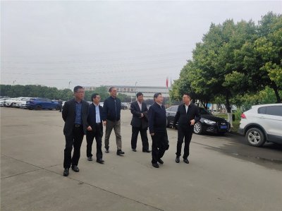 中国建筑金属结构协会钢结构分会常务副会长胡育科一行到球友会龙泉基地考